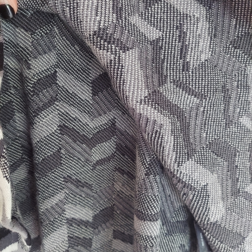 Moth Gray Sweater Knit Geometric Skirt Size XSmall NWT - Picture 3 of 5